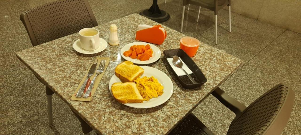 Hoteles Bogota Inn Lago Chico Zona Rosa Eksteriør billede